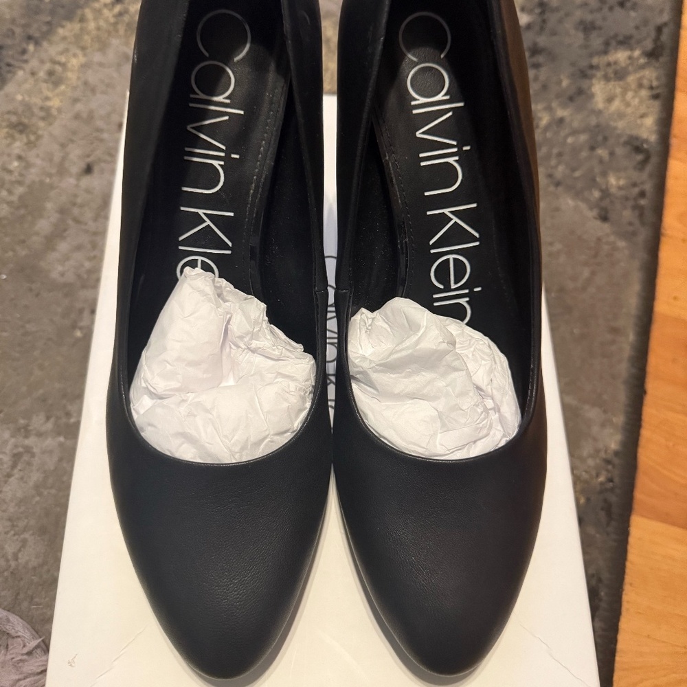 Calvin Klein Pumps